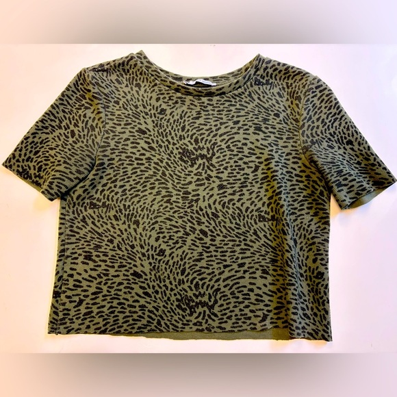 Zara cheetah print olive green cropped stretchy short sleeve sweater Small - Picture 2 of 7